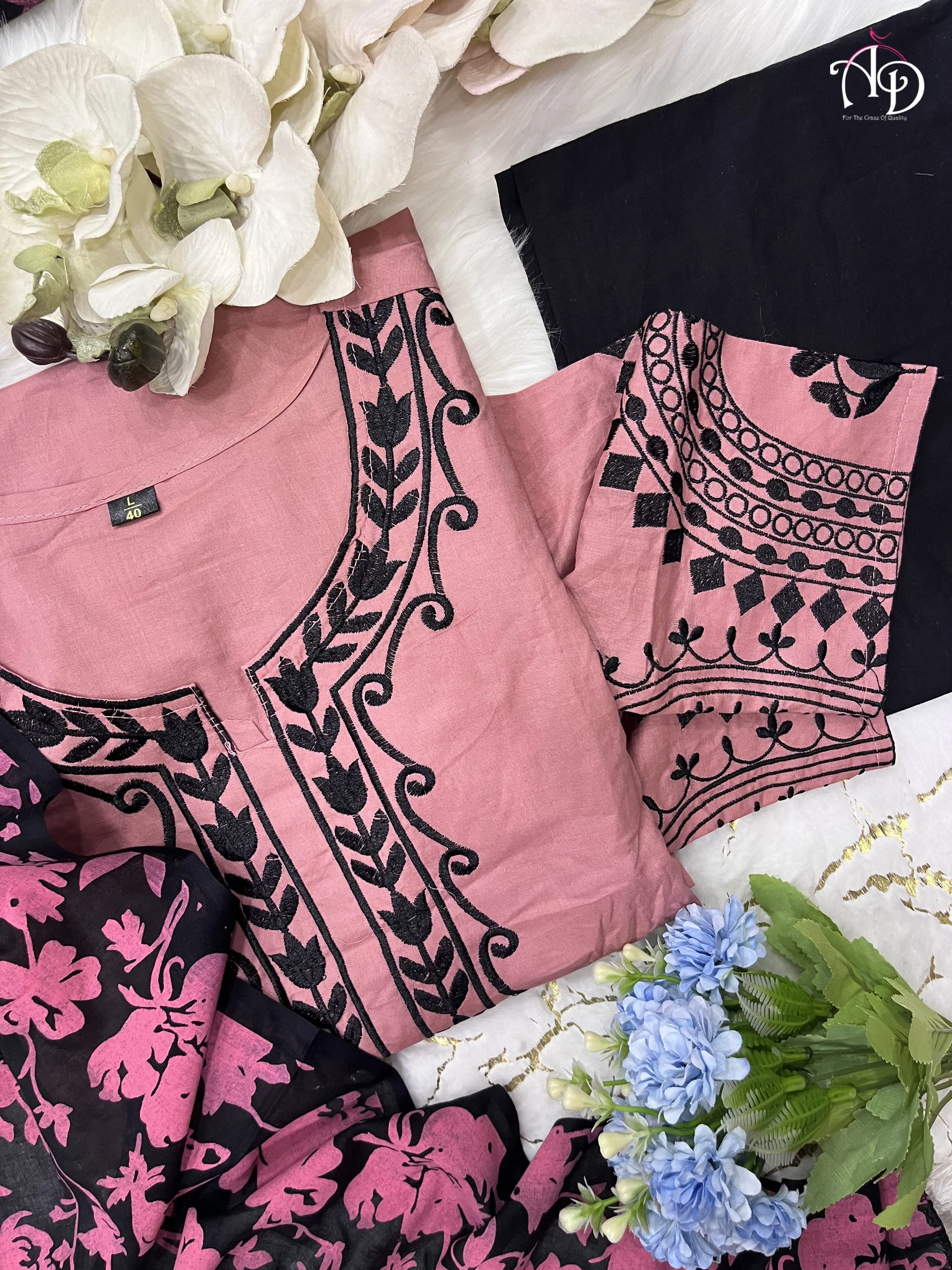 Beautiful Party Wear Pakistani Suit