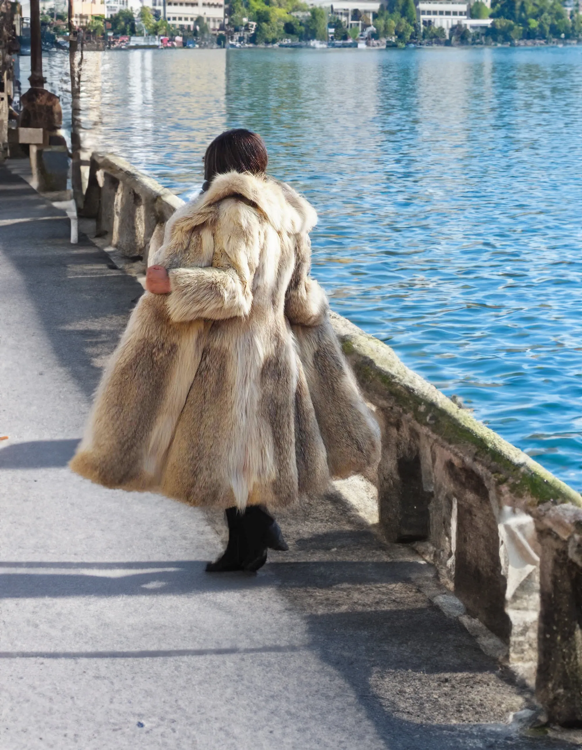 Large Plush Shawl Collar Coyote Fur Coat - Size Small