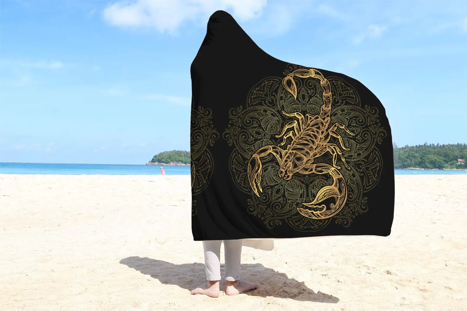 Scorpio Hooded Blanket, Hooded Scorpio Throw, Golden Scorpion Lover Blanket, Vivid Pattern Blanket, Teen Girls And Adult Hooded Blanket