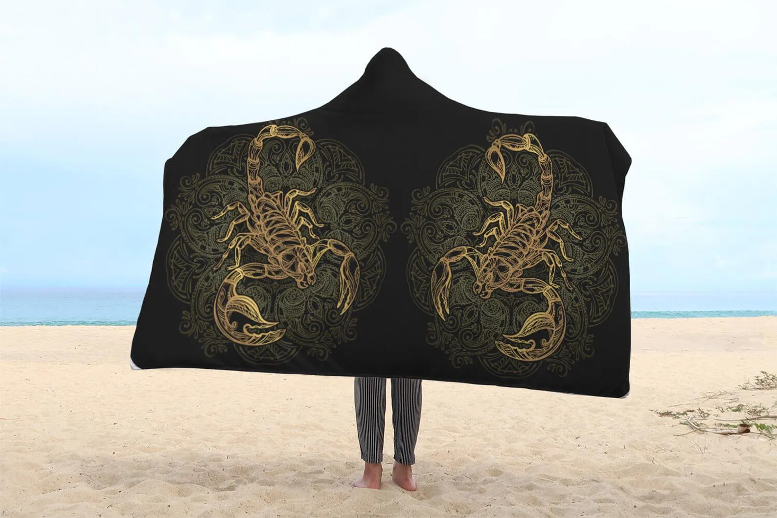 Scorpio Hooded Blanket, Hooded Scorpio Throw, Golden Scorpion Lover Blanket, Vivid Pattern Blanket, Teen Girls And Adult Hooded Blanket