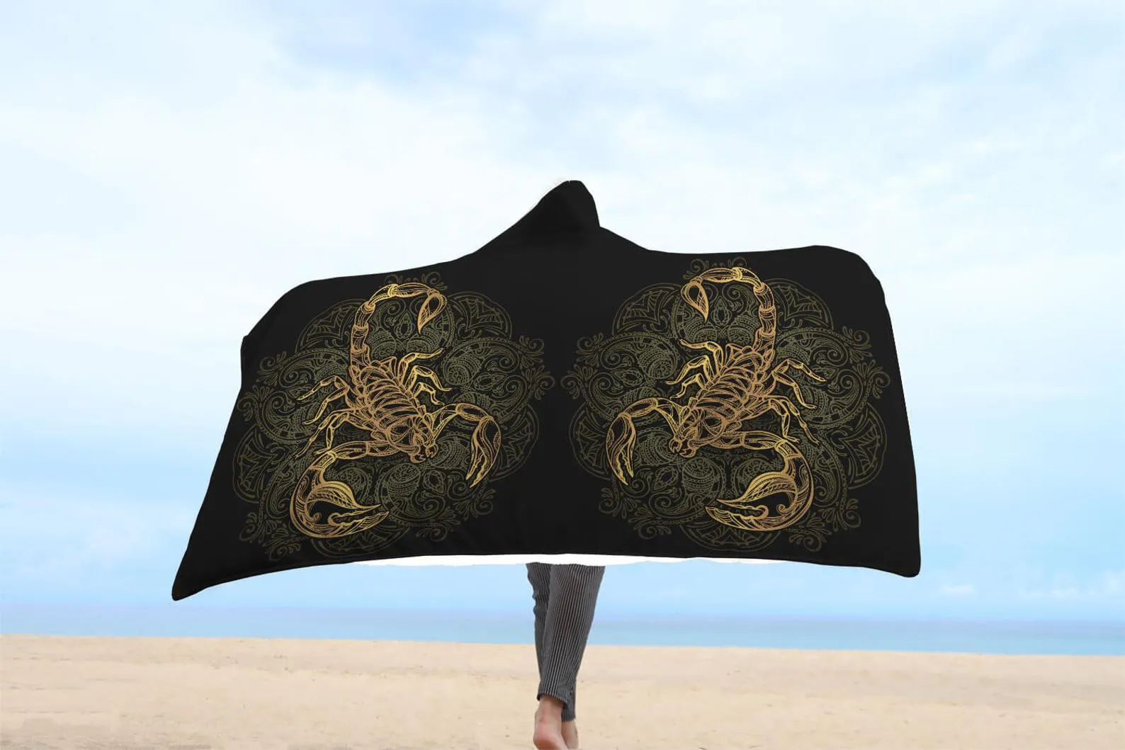 Scorpio Hooded Blanket, Hooded Scorpio Throw, Golden Scorpion Lover Blanket, Vivid Pattern Blanket, Teen Girls And Adult Hooded Blanket