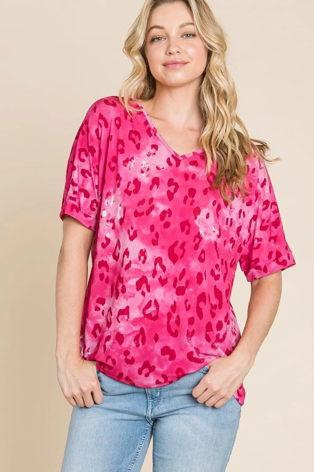 Trendy leopard v-neck tee by bombom